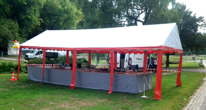 Outdoor-Veranstaltung: Carrerabahn im Park